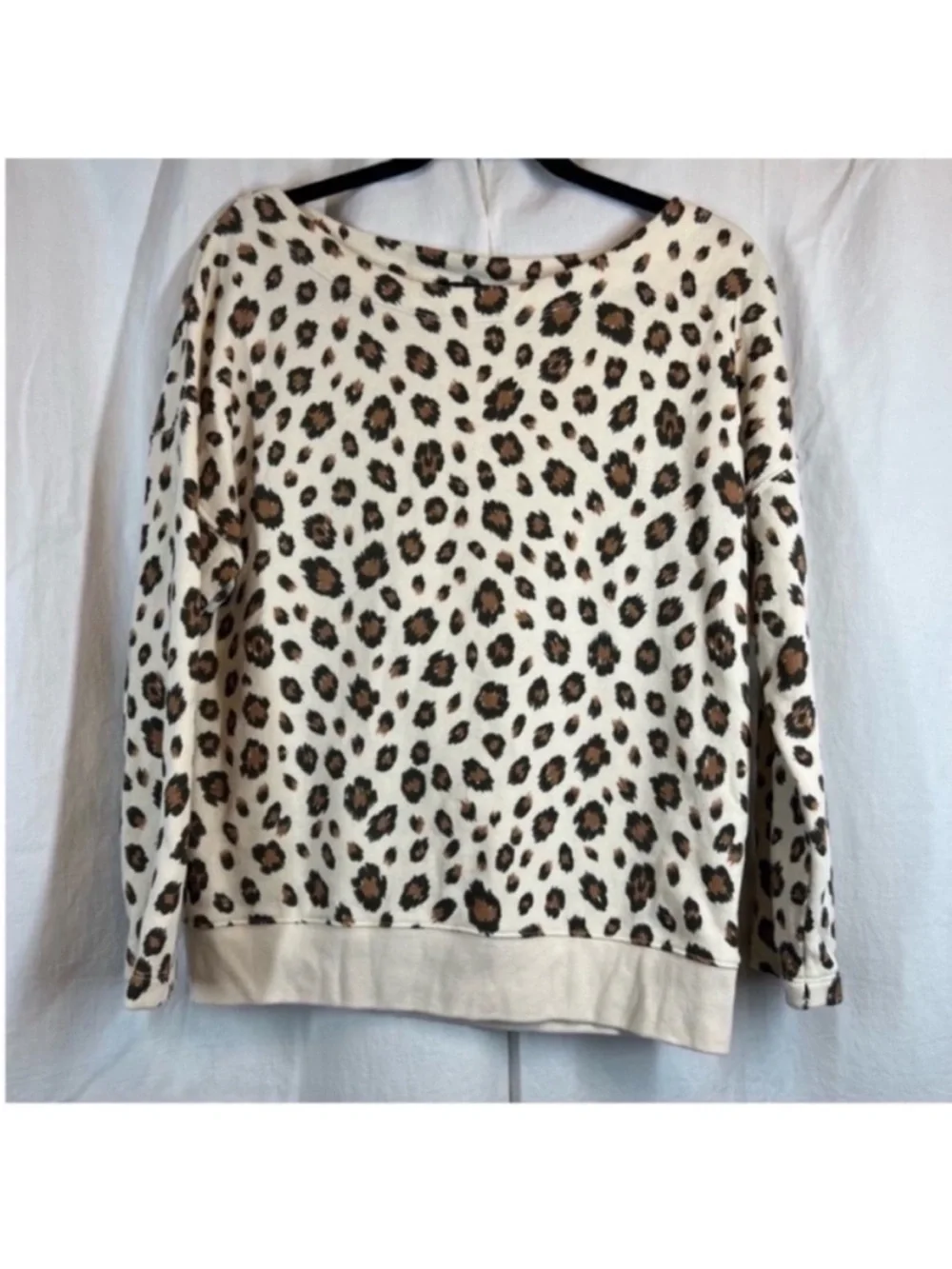 J.Crew 100% cotton leopard print crewneck pullover sweatshirt classic chic